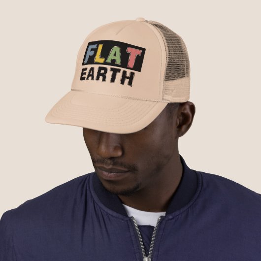 Flat Earth Trucker-Pet met kleur Trucker Pet (In situ)