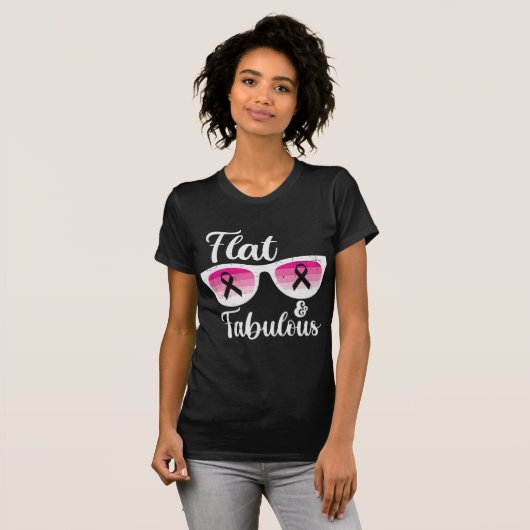 Flat- en Fabulous Pink Ribbon Cancer Survivor T-shirt (Voorkant volledig)