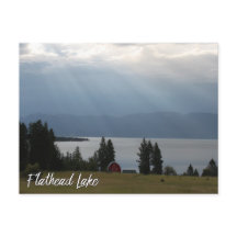 Flathead Lake Montana met bergen Trees Barn