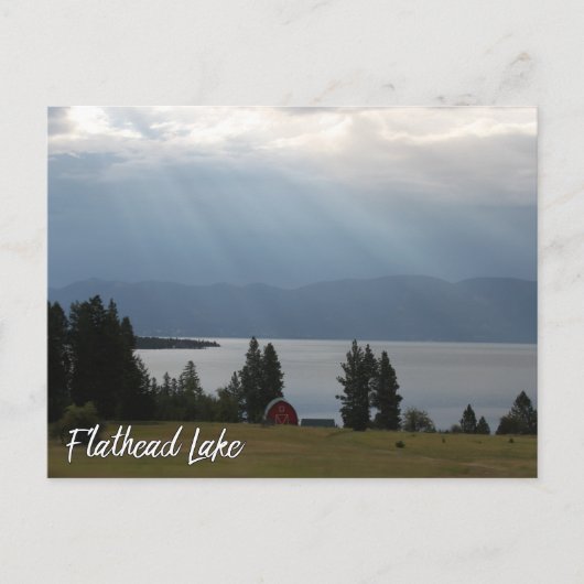 Flathead Lake Montana met bergen Trees Barn Briefkaart (Voorkant)