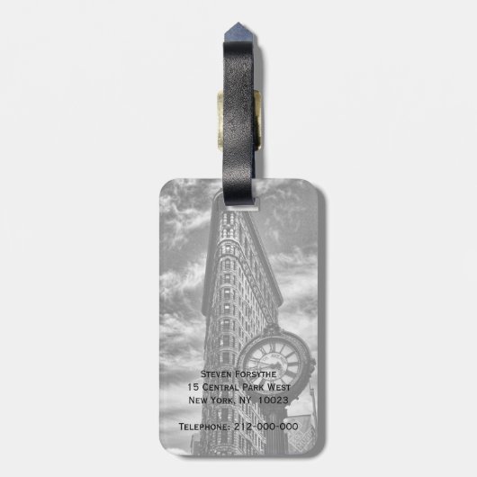 Flatiron Building and Clock in Black and White Bagagelabel (Achterkant verticaal)