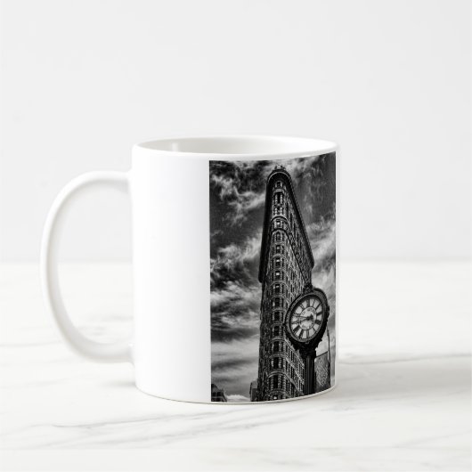 Flatiron Building and Clock in Black and White Koffiemok (Links)