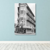 Flatiron Flats Eureka Grayscale Canvas Afdruk (Insitu (Houten vloer))