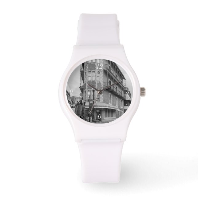 Flatiron Flats Eureka Grayscale Horloge (Voorkant)