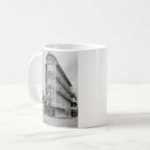 Flatiron Flats Eureka Grayscale Koffiemok (Voorkant links)