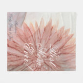 Fleece Blanket "Pinkish Flower" Personaliseert (Voorkant (Horizontaal))