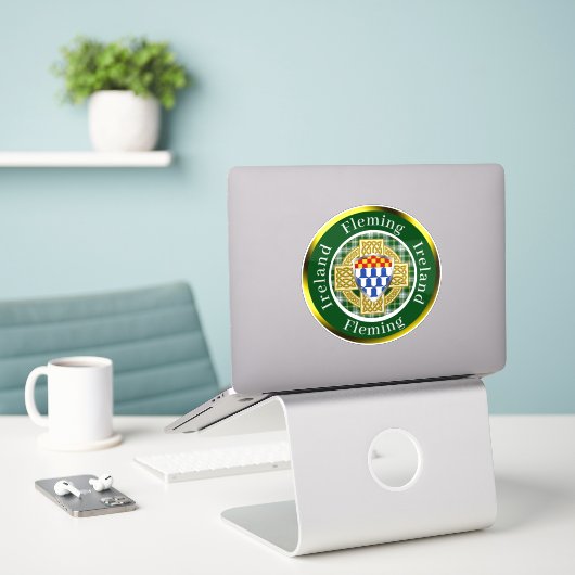 Fleming Shield & Celtic Cross gepersonaliseerd Sticker (Laptop op bureau)