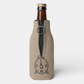 Fles met CorleyQ logo's in het zwart. Flesjeskoeler (Fles Achterkant)