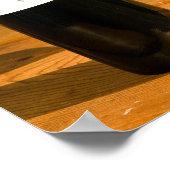 Fles van rode wijn en glas op tafel poster (Hoek)