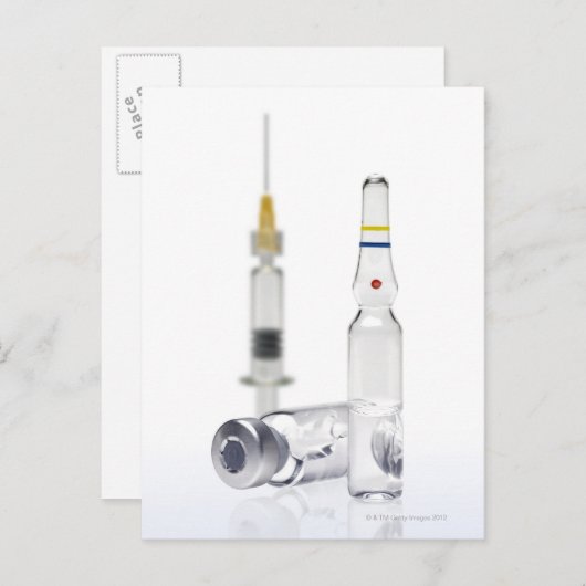 Flesjes die geneeskunde voor injecties bevatten en briefkaart (Voorkant / Achterkant)