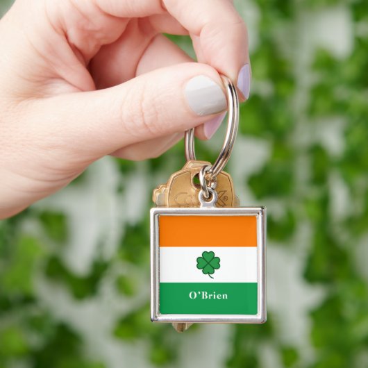 Flesopener met vlag van Ierland en achternaam Sleutelhanger (Hand)
