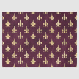 Flessen en glazen metaal-goudwijn op maroon tissuepapier