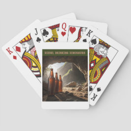 Flessen naast een grot pokerkaarten