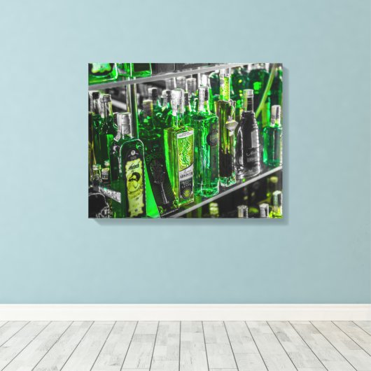 Flessen van Absinthe Stretched Canvas Print (Insitu (Houten vloer))