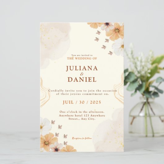 Fleur Cream Floral Wedding Invitation with Details (Staand voorkant)