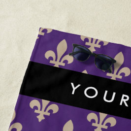 Fleur de Lis, Beige op Paars, Koninklijk, Uw Naam Strandlaken