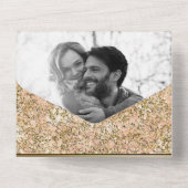 Fleur-de-lis Blush Pink Gold Glitter Glam Wedding All In One Uitnodiging (Achterkant)