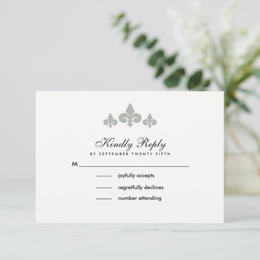 Fleur-de-lis Gray White Wedding RSVP Kaarten (Staand voorkant)