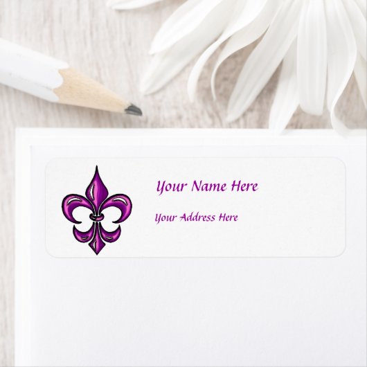 Fleur de Lis in Paars Lavender Etiket (Insitu)