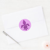Fleur de Lis in Violet Paars op Lavender Ronde Sticker (Envelop)