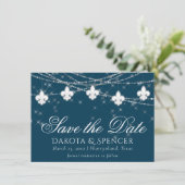 Fleur de Lis Navy Blue Lights | Rustic Wedding Save The Date (Staand voorkant)