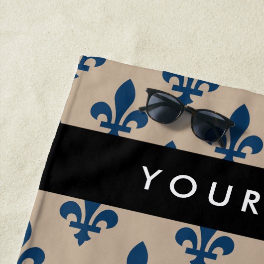 Fleur de Lis, Navy Blue on Beige, Royal, Your Name Strandlaken (In situ)