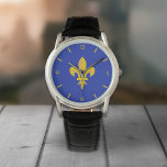 Fleur de Lis op Royal Blue Watch Horloge<br><div class="desc">Een elegant man heeft een elegant horloge nodig! Deze zal perfect zijn met zijn koninklijke blauwe achtergrond en zijn gouden kleurige vloour de lis!</div>