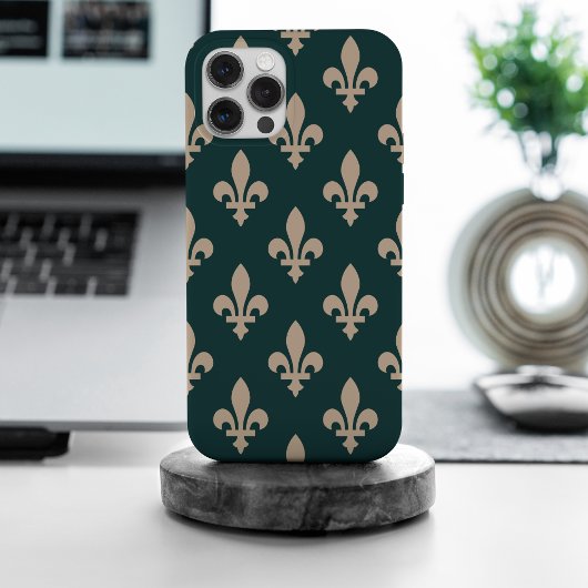 Fleur de Lis Pattern, Royal Franse crème op groen Case-Mate iPhone Case