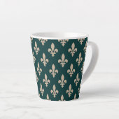 Fleur de Lis Pattern, Royal Franse crème op groen Latte Mok (Rechterhoek)
