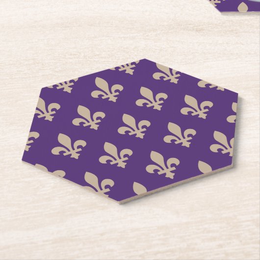 Fleur de Lis Pattern, Royal French Cream op Paarse Kartonnen Onderzetters (Schuin)