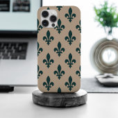 Fleur de Lis Pattern, Royal French Green on Cream iPhone Hoesje