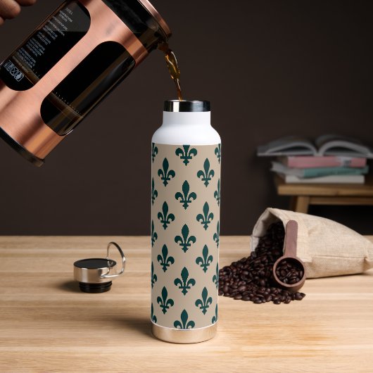 Fleur de Lis Pattern, Royal French Green on Cream Waterfles (Koffie)