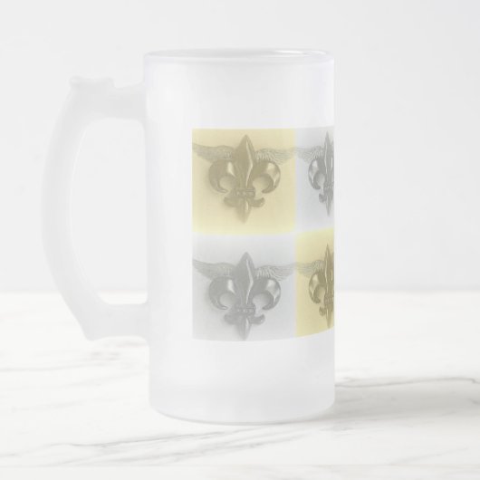 FLEUR DE LIS, SOFT GOLD EN SILVER PRINT - MATGLAS BIERPUL (Links)