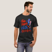Flip Flops Faith And Freedom Fireworks 4th Of July T-shirt (Voorkant volledig)