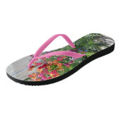 flip flops tulpen tuin witte schutting foto (Schuin)
