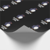 Flippin Cool Funny Penguin Pun Dark BG Cadeaupapier (Hoek)