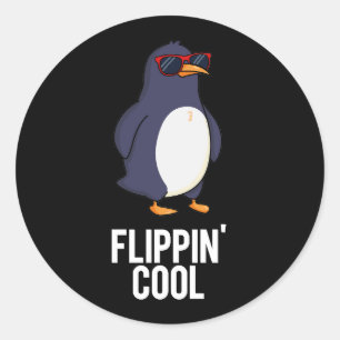 Flippin Cool Funny Penguin Pun Dark BG Ronde Sticker
