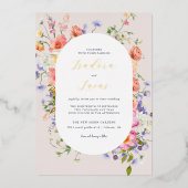 Flirty Floral Meadow | Zomer bruiloft Folie Uitnodiging (Voorkant)