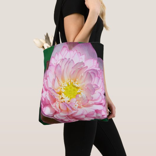 Floating Serenity: The Lotuses of Ninh Binh, Vietn Tote Bag (Dichtbij)