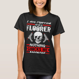 Floorer Tiler, ik ben getrouwd en een vloerkleed T-shirt