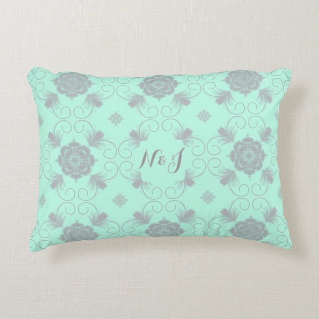 Flora Royale Decorative Accent Pillow Kussen (Voorkant)