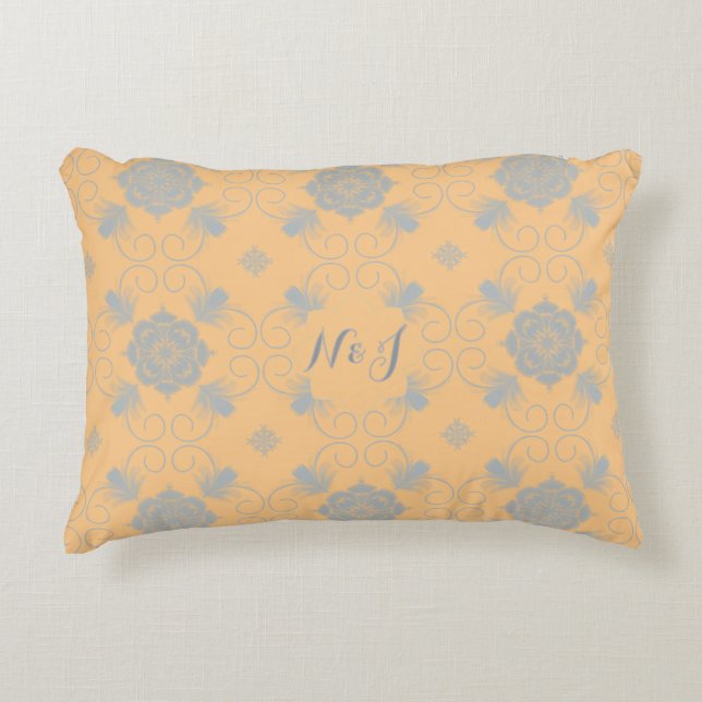 Flora Royale Decorative Accent Pillow Kussen (Voorkant)