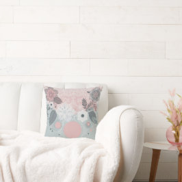 Floral and Leaf Design in Lace style Kussen