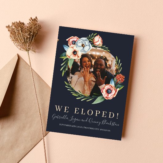 Floral Anemone Greenery Wreath Elopement Aankondiging