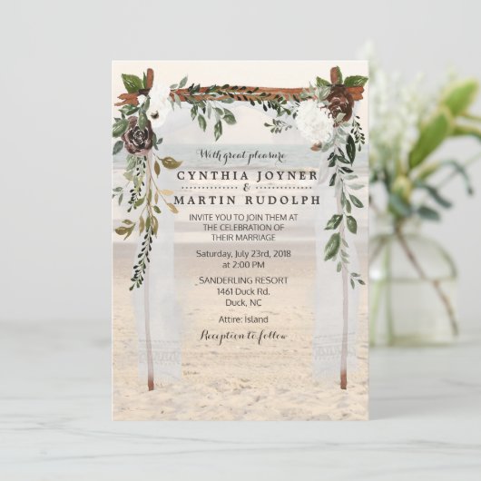 Floral Beach Arbor bruiloft uitnodiging (Staand voorkant)