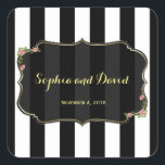 Floral Black White Stripes Wedding Custom Vierkante Sticker<br><div class="desc">Romantisch en elegant ontwerp met delicate hoekbloemen, uniek semitransparent ornament met gouden lijst op een zwarte en witte strepen achtergrond. Een gouden folie huwelijksmanuscript voegt een speciale aanraking aan uitnodiging toe. Het gebruik past het hulpmiddel aan om alle noodzakelijke informatie toe te voegen. Zo, kunt u al bestaande tekst veranderen...</div>