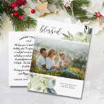 Floral Blessed Holiday Foto van White Waterverf Briefkaart<br><div class="desc">Vier het seizoen met dit prachtige briefkaart met uw verticale foto omgeven door een prachtig wit waterverf bloemenontwerp en de woorden zeer gezegend in een script kalligrafie lettertype. Voeg een getypte aangepaste notitie/letter toe aan de achterkant of verwijder desgewenst de getypte notitie en schrijf elk briefkaart afzonderlijk. Voeg je retouradres...</div>