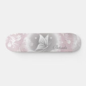 Floral Blush Grey Butterfly Personaliseren Persoonlijk Skateboard (Horizontaal)