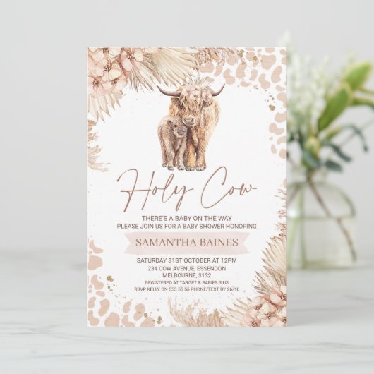 Floral Boho Highland Koe Calf Baby shower Invitati Kaart (Staand voorkant)