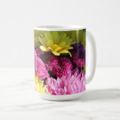 Floral Bouquet, Roze & Gele Daisies Koffiemok (Voorkant rechts)